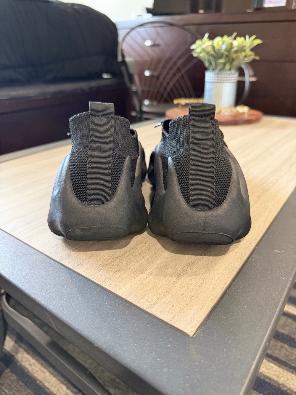 Men's Black Knit Slip-On Sneakers - Picture 2 of 4